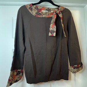 Loft Brown Sweater with neck and sleeve print